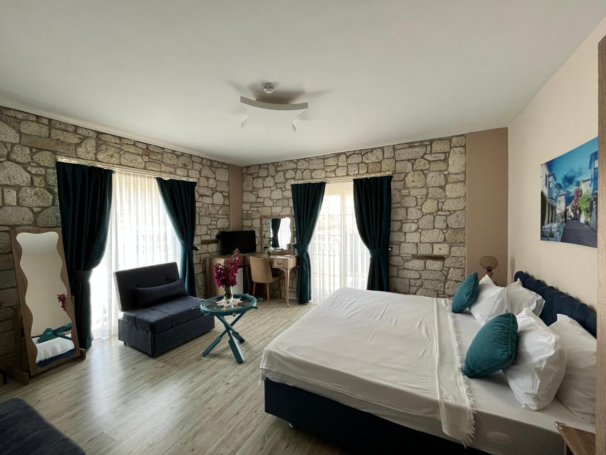 F&G Butik Hotel อาเลอเจอติ ภายนอก รูปภาพ