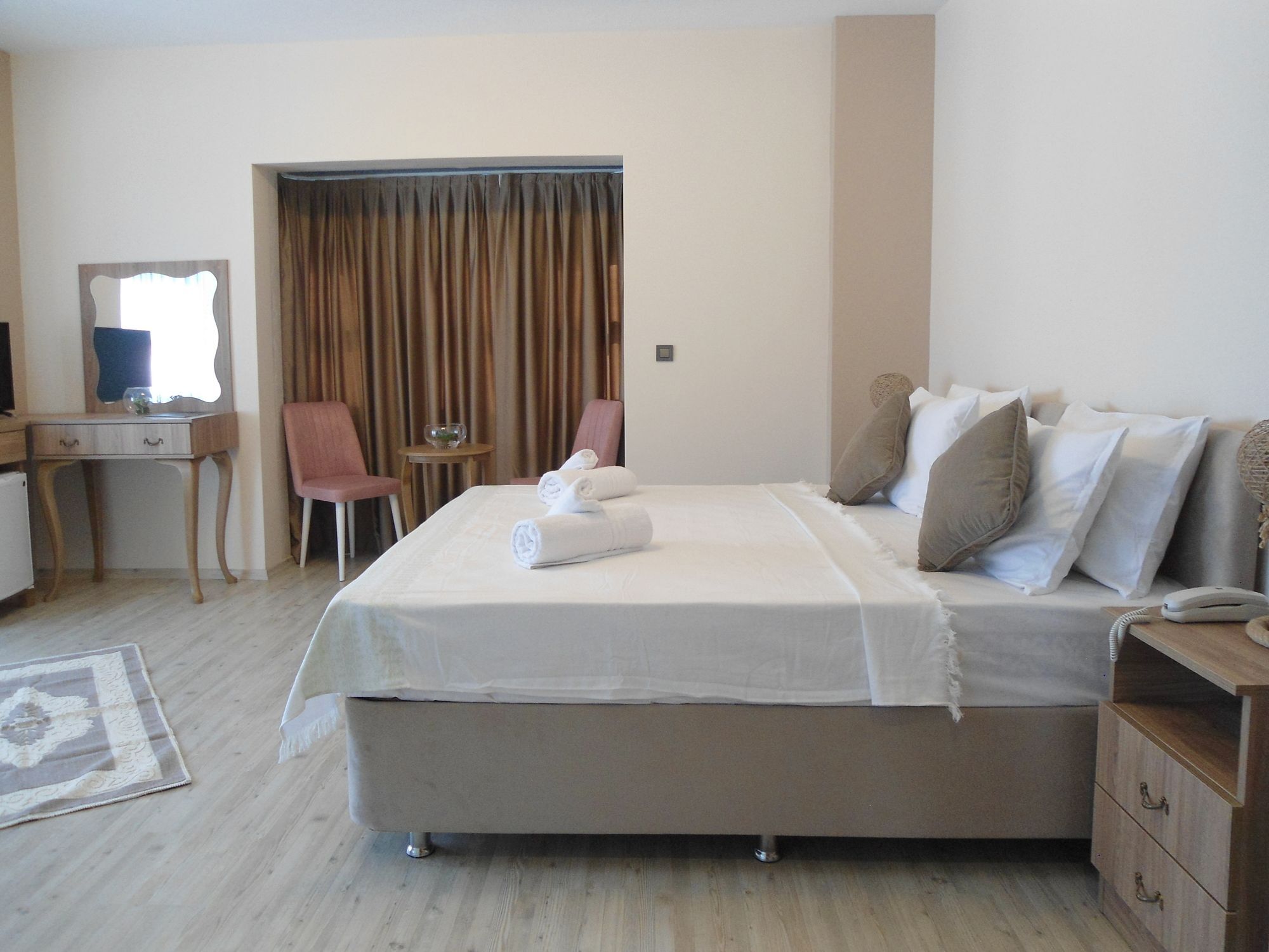 F&G Butik Hotel อาเลอเจอติ ภายนอก รูปภาพ